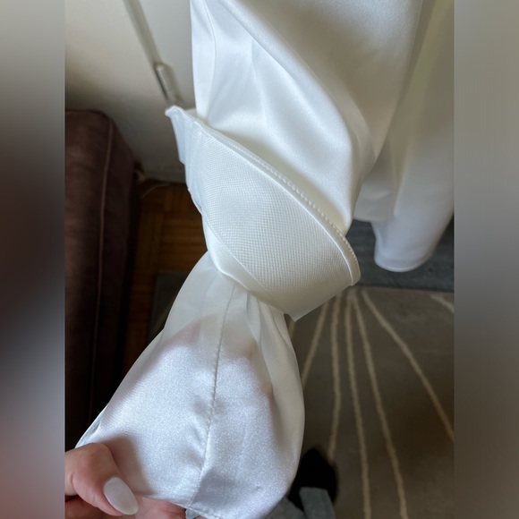 Off-the-Shoulder Modern Wedding Dress size 10 - Picture 7 of 11